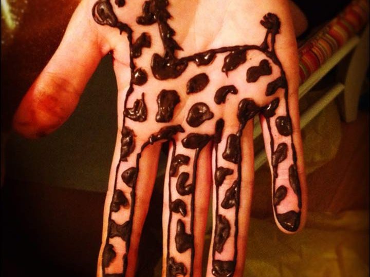 Cartoon Mehendi Designs For Your Little Princesses