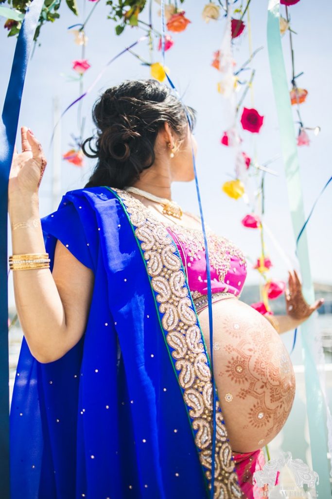 6 Indian Couple Maternity Photoshoot Ideas - Chitrageek Studios