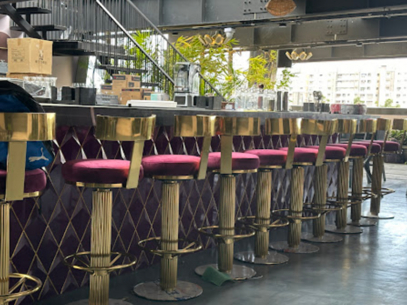 Luna Rooftop & Lounge